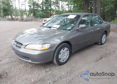 2000 Honda Accord 3.0 Lx из США, поврежденный, VIN 1HGCG1641YA002811